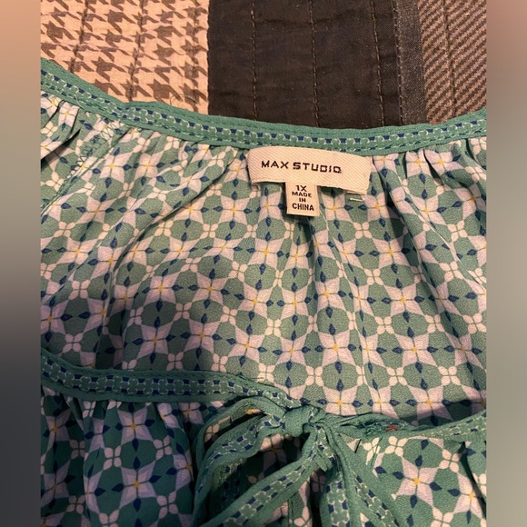 Nordstrom Rack blouse - Picture 2 of 4